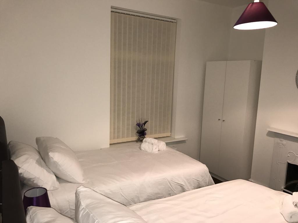 Apartamento Fantastic House With Amenities Kingston upon Hull Exterior foto