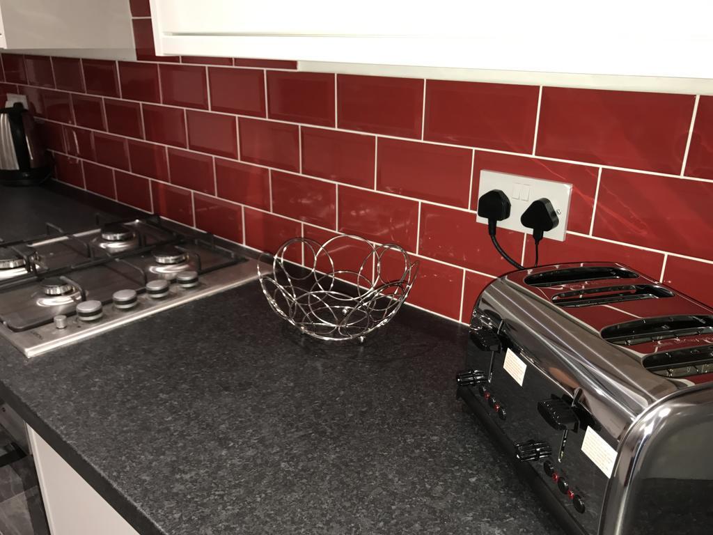 Apartamento Fantastic House With Amenities Kingston upon Hull Exterior foto