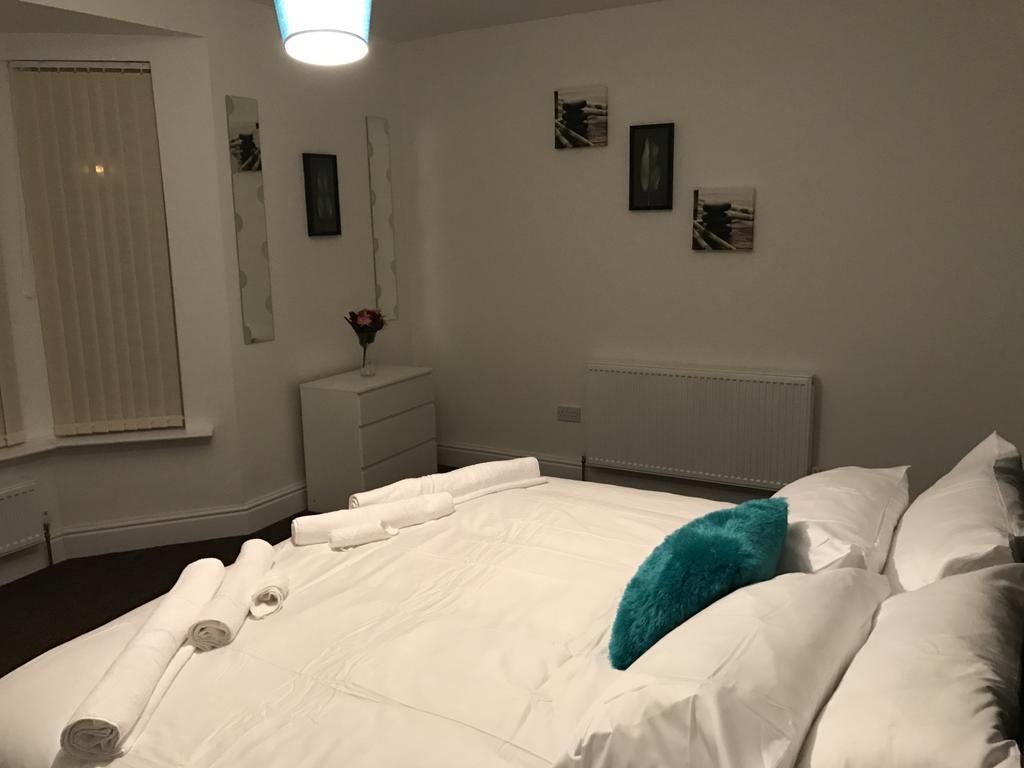 Apartamento Fantastic House With Amenities Kingston upon Hull Exterior foto